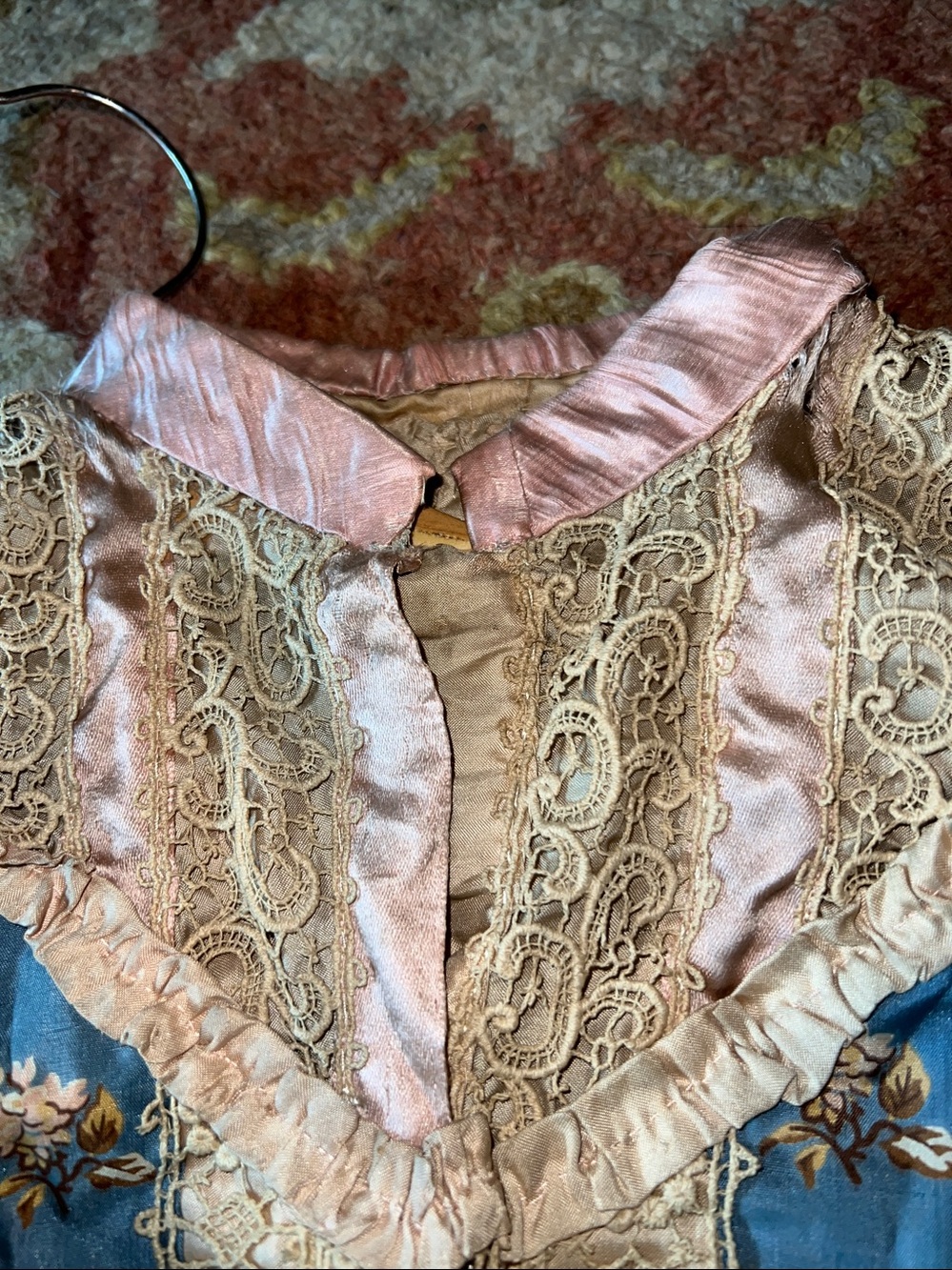 Antique 1900s Victorian Dress with bustle - Picture 3 of 14
